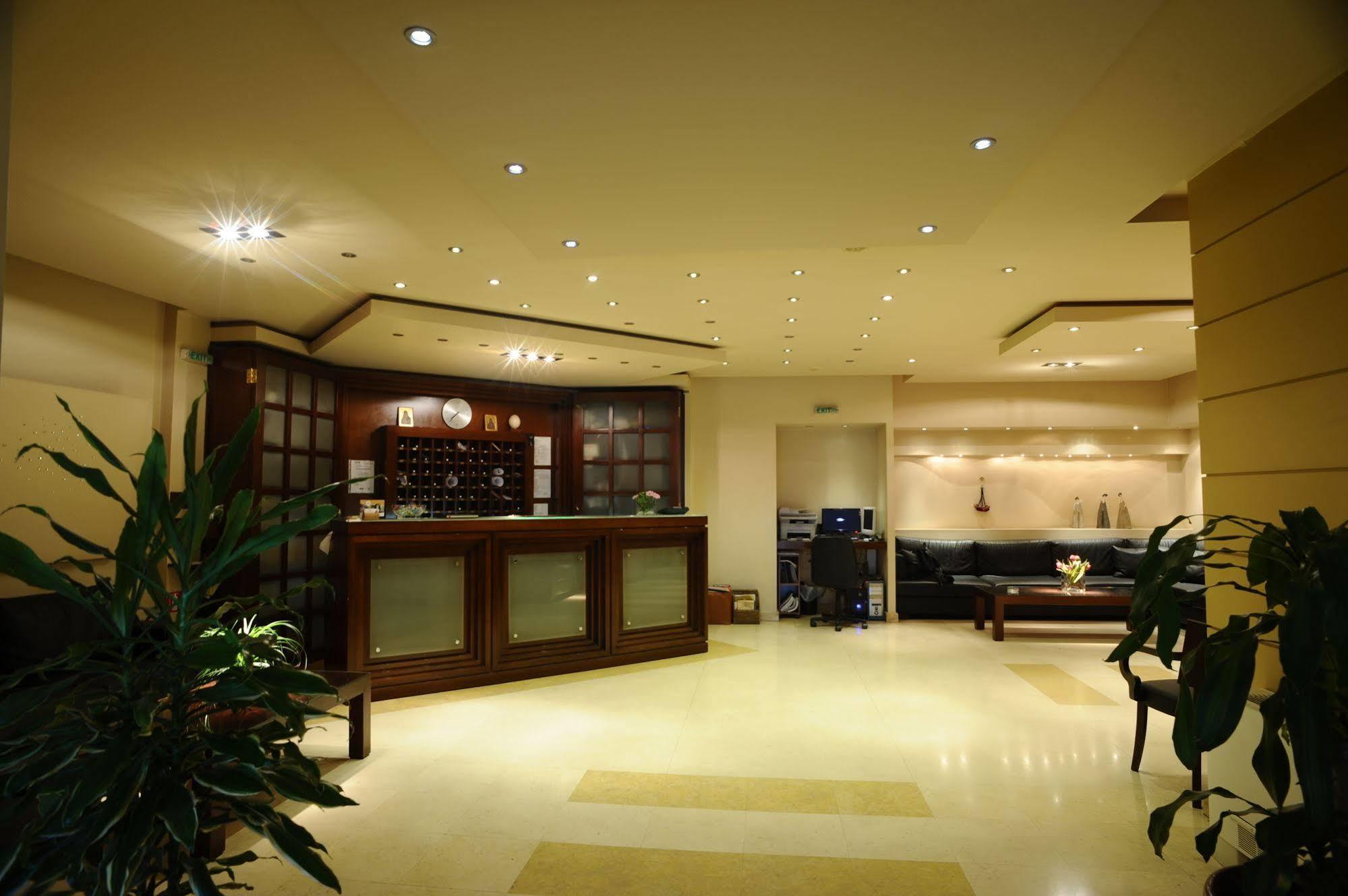 Dionisos Hotel Larissa Exterior foto